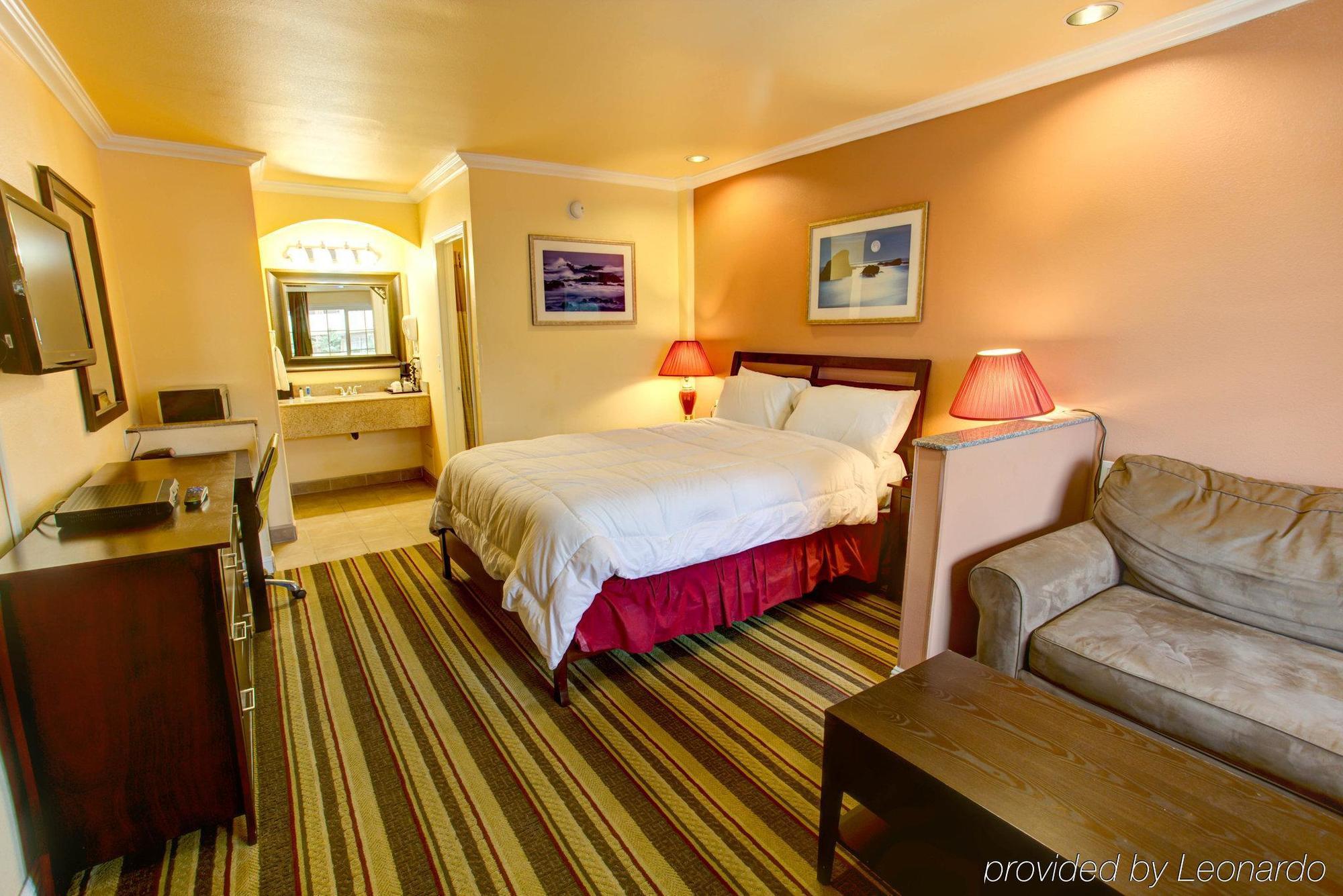 Rodeway Inn & Suites Near The Coliseum & Arena Оакланд Экстерьер фото