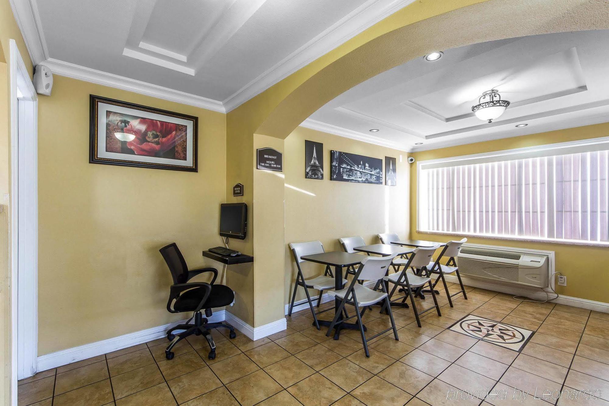 Rodeway Inn & Suites Near The Coliseum & Arena Оакланд Экстерьер фото